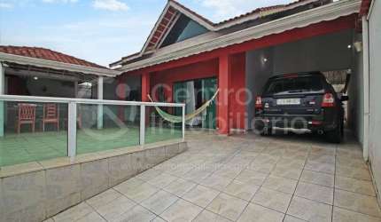 CASA à venda com 3 quartos em Peruíbe, no bairro Jardim Mar E Sol