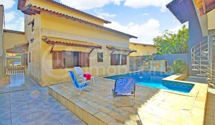 CASA à venda com piscina e 3 quartos em Peruíbe, no bairro Stella Maris