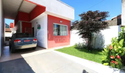 CASA à venda com 2 quartos em Peruíbe, no bairro Jardim Veneza