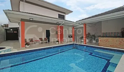 CASA à venda com piscina e 4 quartos em Peruíbe, no bairro Stella Maris