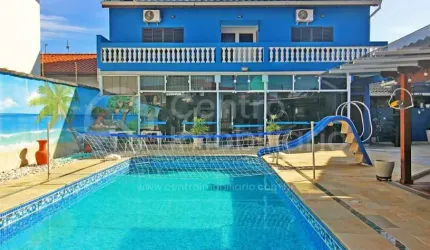 CASA à venda com piscina e 4 quartos em Peruíbe, no bairro Balneario Florida