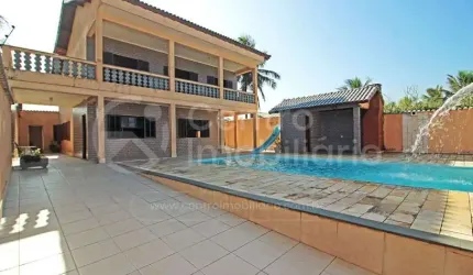 CASA à venda com piscina e 4 quartos em Peruíbe, no bairro Estancia Balnearia Convento Velho