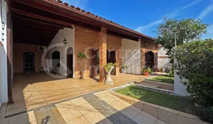 CASA à venda com 4 quartos em Peruíbe, no bairro Jardim Ribamar