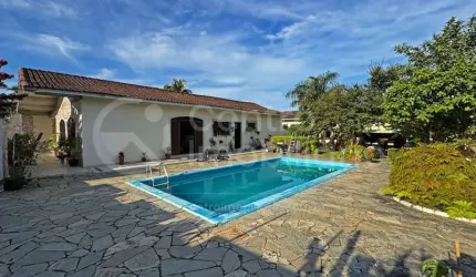 CASA à venda com piscina e 4 quartos em Peruíbe, no bairro Stella Maris
