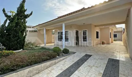 CASA à venda com 3 quartos em Peruíbe, no bairro Jardim Sao Luiz