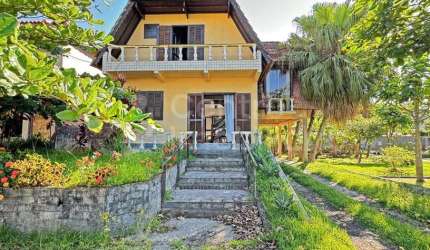 CASA à venda com 3 quartos em Peruíbe, no bairro Bougainvillee III
