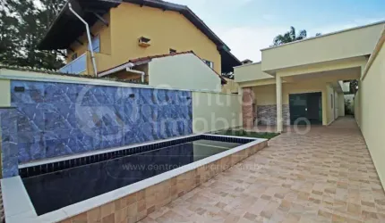 CASA à venda com piscina e 3 quartos em Peruíbe, no bairro Parque D Aville