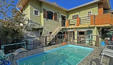 CASA à venda com piscina e 5 quartos em Peruíbe, no bairro Estancia Sao Jose