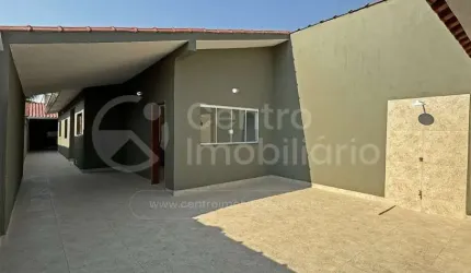 CASA à venda com 2 quartos em Peruíbe, no bairro Balneario Sao Joao Batista