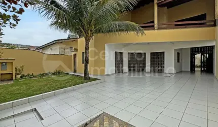 CASA à venda com 4 quartos em Peruíbe, no bairro Balneario Florida