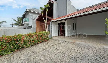 CASA à venda com 3 quartos em Peruíbe, no bairro Parque Balneario Oasis