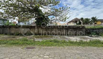 TERRENO à venda em Peruíbe, no bairro Estancia Sao Jose