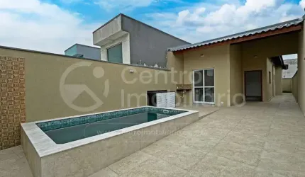 CASA à venda com piscina e 2 quartos em Peruíbe, no bairro Parque D Aville