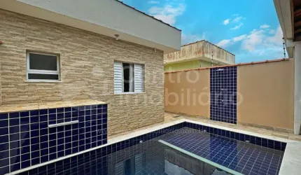 CASA à venda com piscina e 2 quartos em Peruíbe, no bairro Cidade Nova Peruíbe