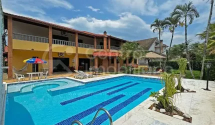 CASA à venda com piscina e 5 quartos em Peruíbe, no bairro Bougainvillee III