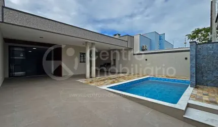 CASA à venda com piscina e 3 quartos em Peruíbe, no bairro Estancia Sao Jose