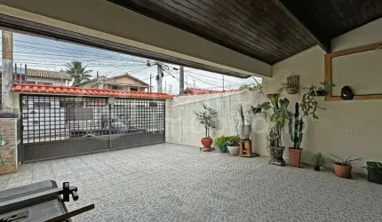 CASA à venda com 3 quartos em Peruíbe, no bairro Parque D Aville