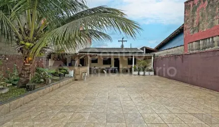 CASA à venda com 3 quartos em Peruíbe, no bairro Cidade Balneária Nova Peruíbe
