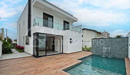 CASA à venda com piscina e 3 quartos em Peruíbe, no bairro Bougainvillee IV