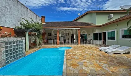 CASA à venda com piscina e 3 quartos em Peruíbe, no bairro Cidade Nova Peruíbe