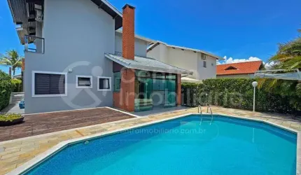 CASA à venda com piscina e 3 quartos em Peruíbe, no bairro Bougainvillee II