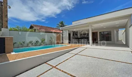 CASA à venda com piscina e 3 quartos em Peruíbe, no bairro Cidade Nova Peruíbe