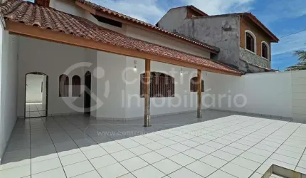 CASA à venda com 4 quartos em Peruíbe, no bairro Belmira Novaes