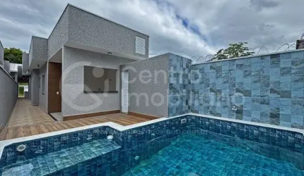 CASA à venda com piscina e 2 quartos em Peruíbe, no bairro Vila Romar