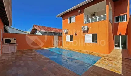 CASA à venda com piscina e 4 quartos em Peruíbe, no bairro Jardim Beira Mar
