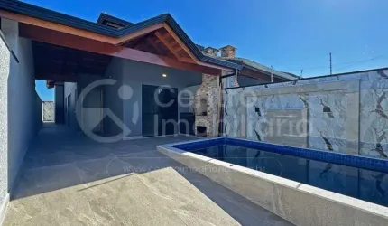 CASA à venda com piscina e 2 quartos em Peruíbe, no bairro Flora Rica