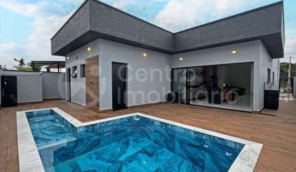 CASA à venda com piscina e 3 quartos em Peruíbe, no bairro Residencial Bosque Três Marias