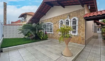 CASA à venda com 4 quartos em Peruíbe, no bairro Stella Maris
