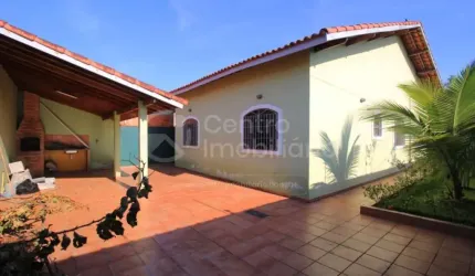 CASA à venda com 3 quartos em Peruíbe, no bairro Balneario Sao Joao Batista