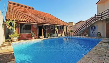 CASA à venda com piscina e 3 quartos em Peruíbe, no bairro Cidade Nova Peruíbe