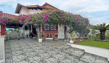 CASA à venda com piscina e 3 quartos em Peruíbe, no bairro Cidade Nova Peruíbe