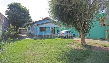 CASA à venda com 2 quartos em Peruíbe, no bairro Centro