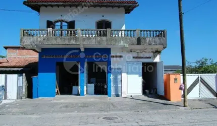 CASA à venda com 3 quartos em Peruíbe, no bairro Jd Caraminguava