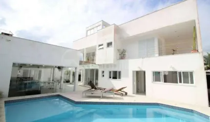 CASA à venda com piscina e 5 quartos em Peruíbe, no bairro Jardim Imperador