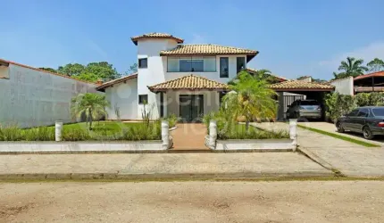 CASA à venda com piscina e 4 quartos em Peruíbe, no bairro Estância São Marcos