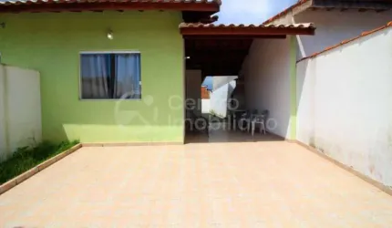 CASA à venda com 2 quartos em Peruíbe, no bairro Balneario Sao Joao Batista