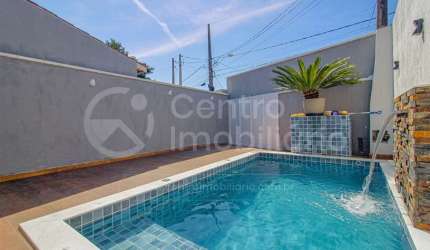 CASA à venda com piscina e 2 quartos em Peruíbe, no bairro Estancia dos Eucaliptos