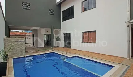 CASA à venda com piscina e 4 quartos em Peruíbe, no bairro Balneario Josedy