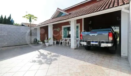CASA à venda com 3 quartos em Peruíbe, no bairro Parque Balneario Oasis