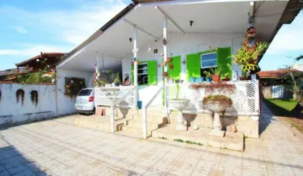 CASA à venda com 2 quartos em Peruíbe, no bairro Jardim Três Marias