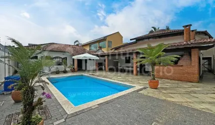 CASA à venda com piscina e 4 quartos em Peruíbe, no bairro Estancia Sao Jose
