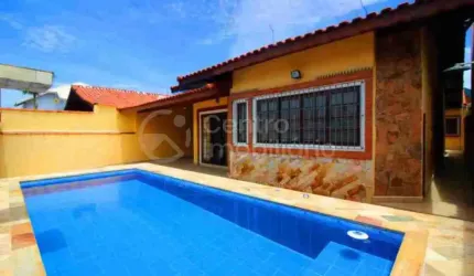 CASA à venda com piscina e 3 quartos em Peruíbe, no bairro Jardim Ribamar