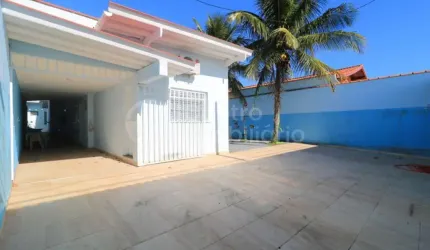 CASA à venda com 2 quartos em Peruíbe, no bairro Stella Maris