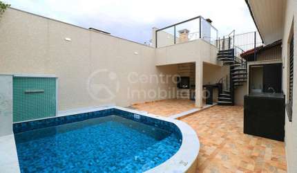 CASA à venda com piscina e 3 quartos em Peruíbe, no bairro Balneario Sambura