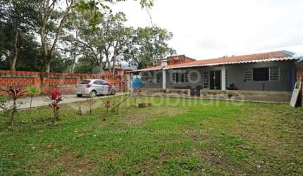 CASA à venda com 3 quartos em Peruíbe, no bairro Estancia dos Eucaliptos