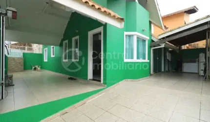 CASA à venda com 3 quartos em Peruíbe, no bairro Stella Maris